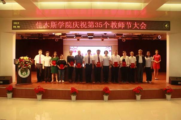 https://mmbiz.qpic.cn/mmbiz_jpg/lzkMFdibAcsABFWRJlxKoz3bKXIp9IWlIJdOGj2jW61V35UVMiaUibRfa8rEokfFcMQLwkiaZ5qdpLxpeiblD28FZEw/640?wx_fmt=jpeg