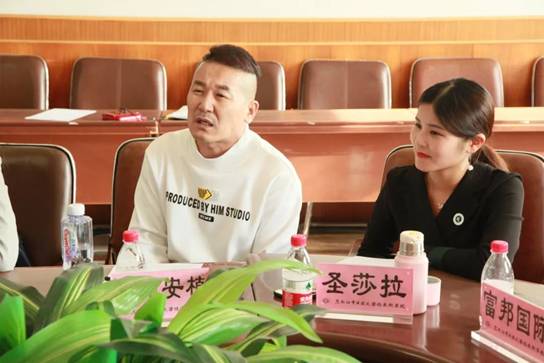 https://mmbiz.qpic.cn/mmbiz_jpg/lzkMFdibAcsBLnu58eq7OVtGPpciabyyXUFMib9uJkhowia9yqzF1SIKsAZ5TXbpuCeJDTso5hTpwGWekZbhjGibGHA/640?wx_fmt=jpeg